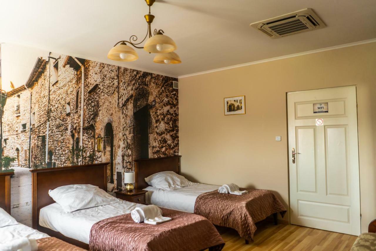 Dworek Helena Biala Podlaska Ngoại thất bức ảnh