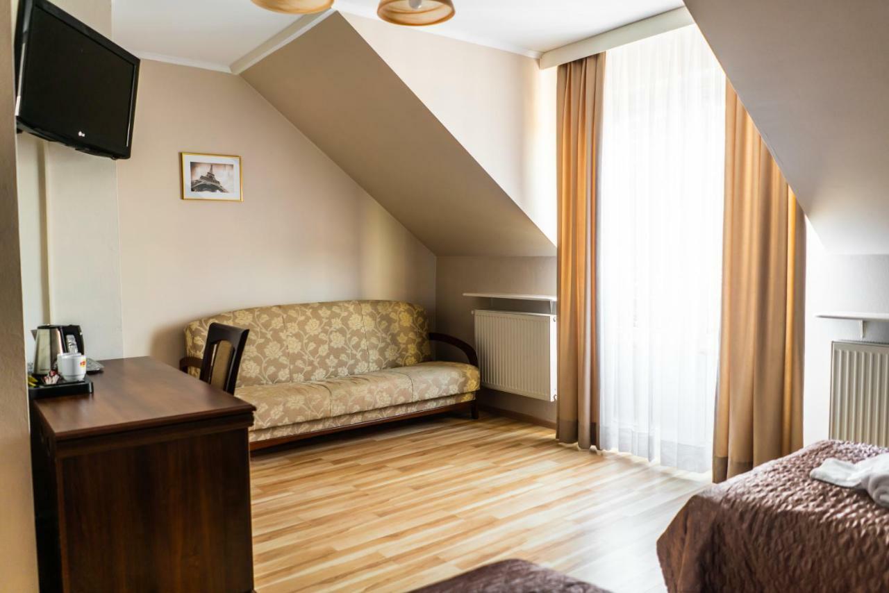 Dworek Helena Biala Podlaska Ngoại thất bức ảnh