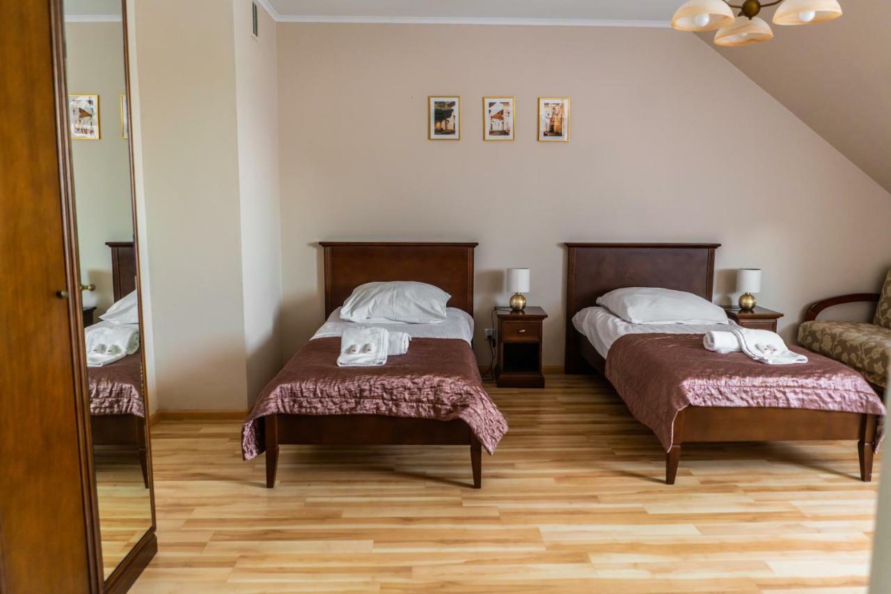 Dworek Helena Hotel Biala Podlaska Ngoại thất bức ảnh